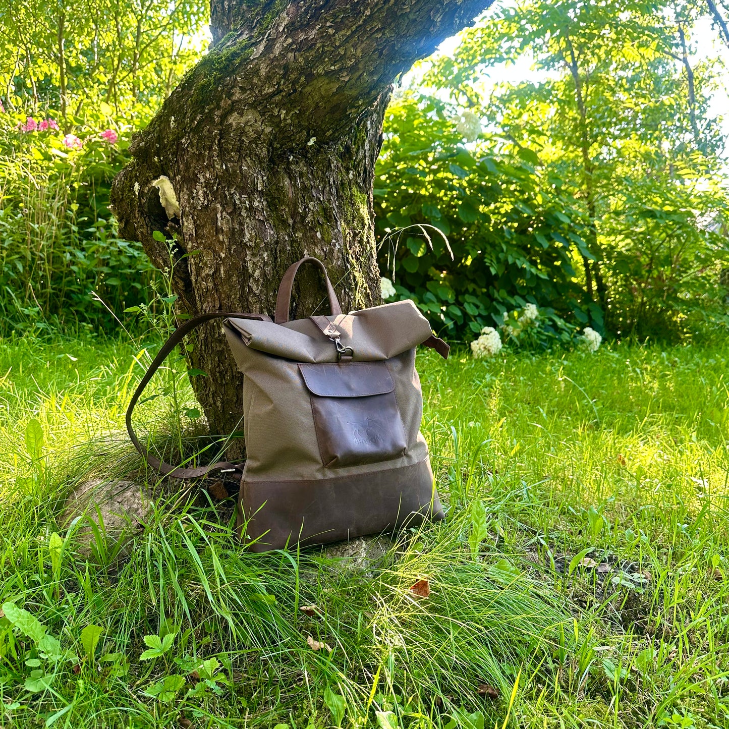 ROLLING BACKPACK