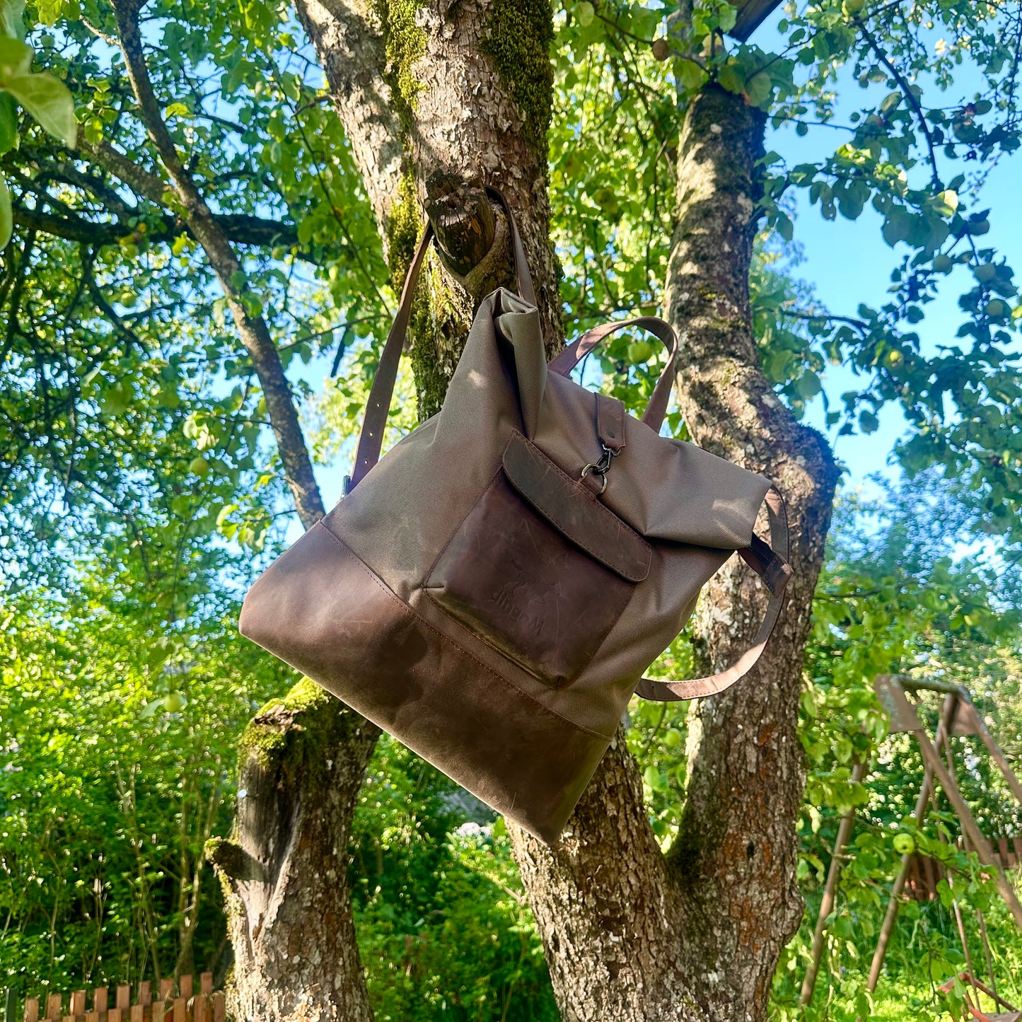 ROLLING BACKPACK